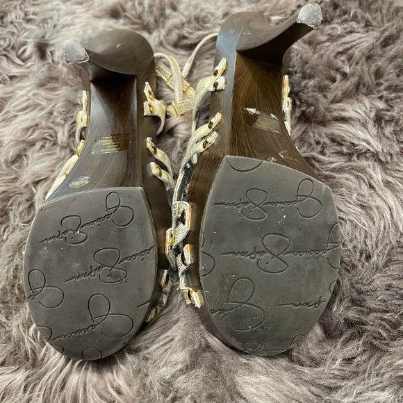 Jessica Simpson - Picture 3 of 4